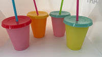 Color changing cups